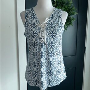 White House black market M blue white sleeveless top with lace tie